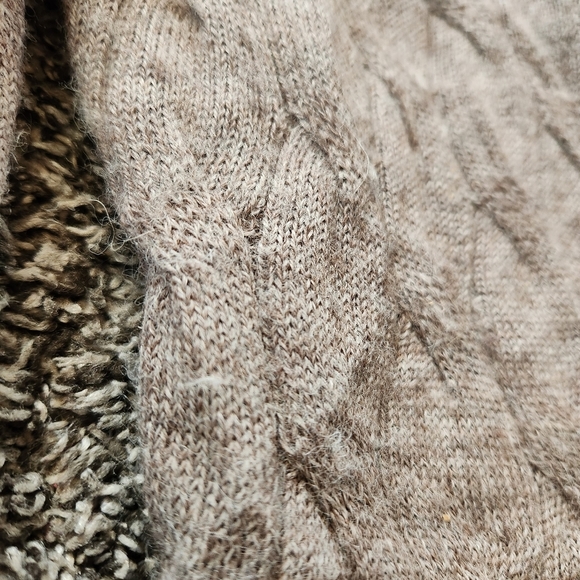 Daniel Cremieux Brown V-Neck Sweater - Picture 16 of 16